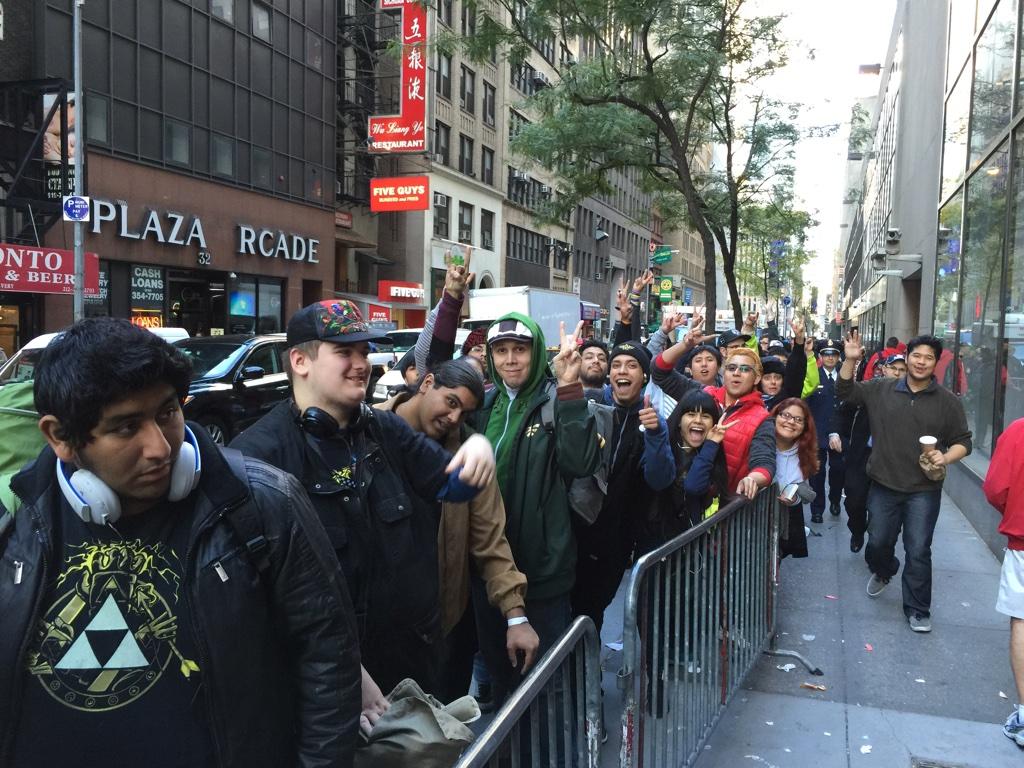 The line outside of the Nintendo World Store this morning. Photo credit: ZeldaUniverse
