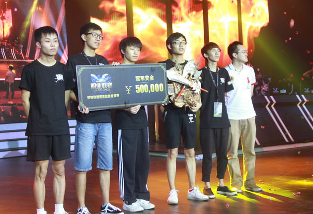 EDG won’t be satisfied with their LPL Summer title; the team looks to make a deep run at the S4WC.