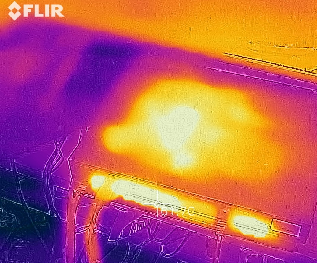 Using Flir One's heat camera, we measured the Xbox One X's temperature.