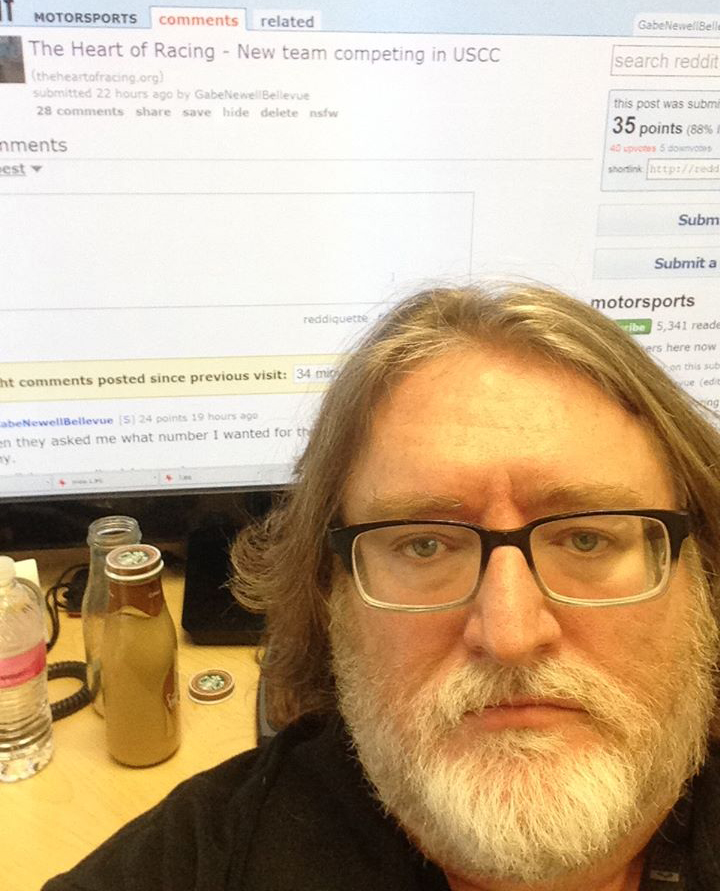 Gabe Newell ignored on Reddit, posts selfie - GameSpot