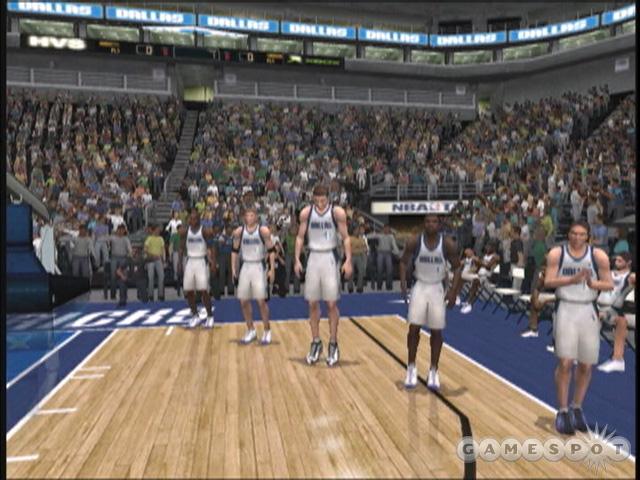 The Xbox is capable of much better graphics than NBA Inside Drive 2004 offers.