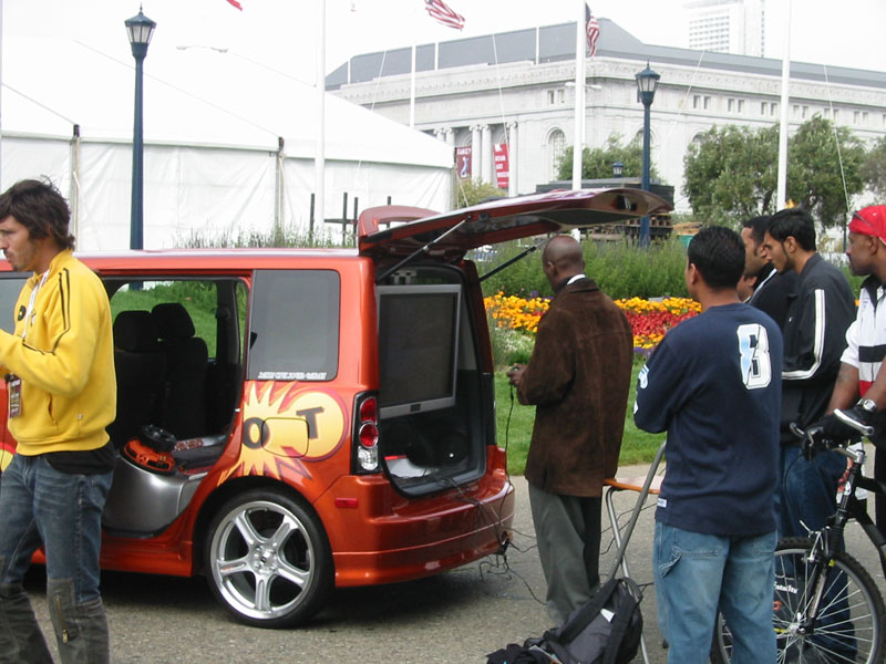 The GameSpot car was on the scene.