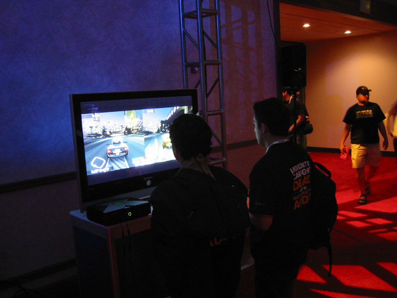Game stations were set up in different exhibition halls for spectators to play.