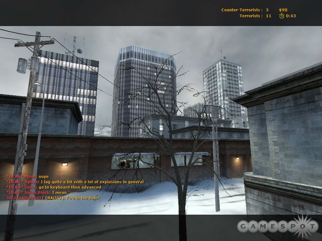 There are no new maps in the game, but the detailed skyboxes improve the look of existing maps greatly.
