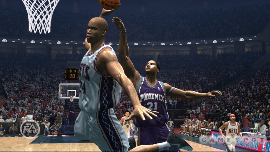 One of the team's goals with Live 06 on the 360 was to create a basketball game that never makes you stare idly at a loading screen.