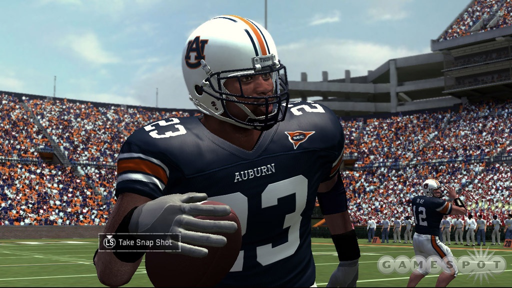 First and ten, do it again! EA Sports' NCAA Football series has finally arrived for the Xbox 360.