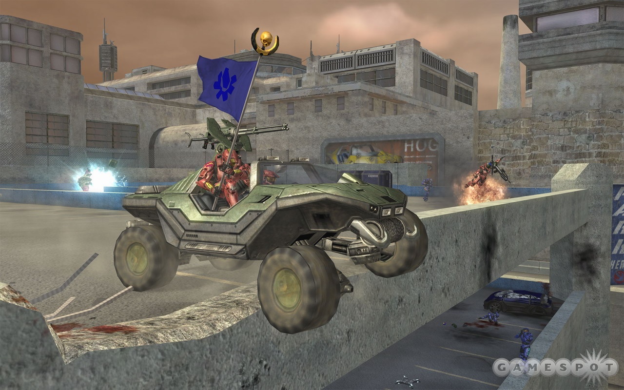 The PC version of Halo 2 looks a lot sharper than its Xbox predecessor, thanks to the increased resolution.