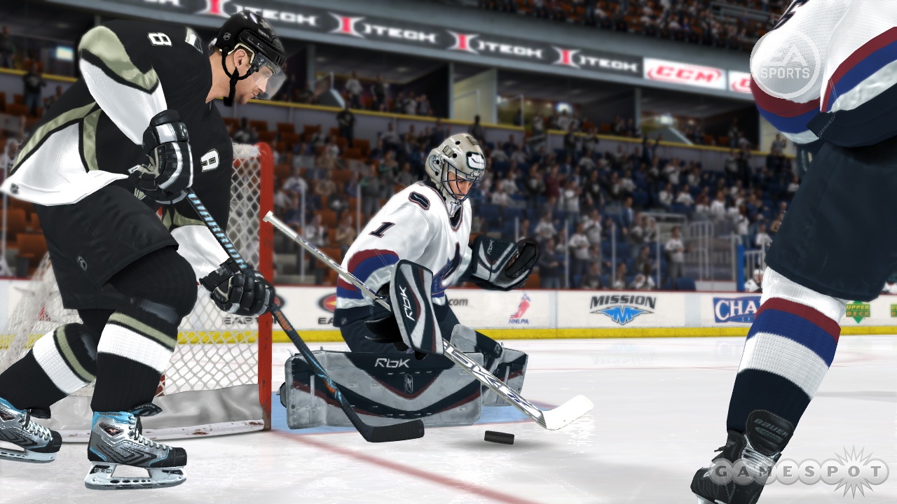 NHL 08 is building on the success of last year's well-received debut on the Xbox 360.