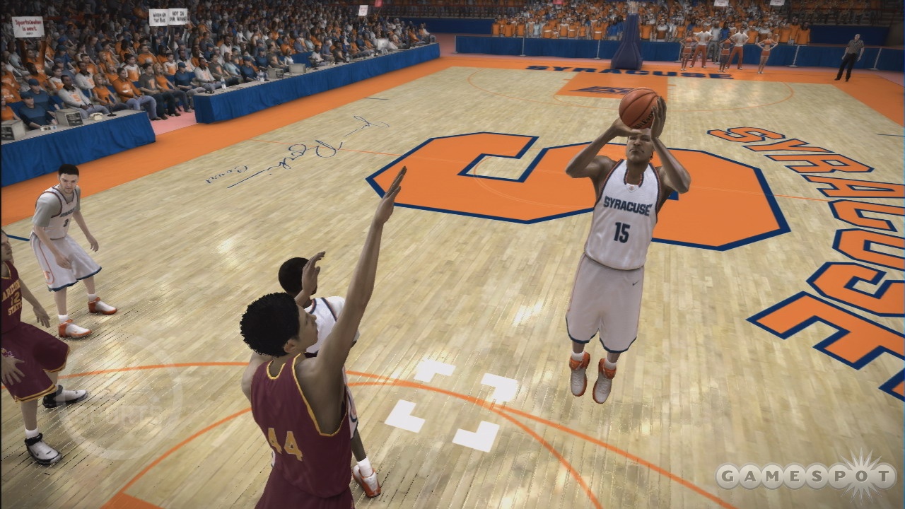 If the AI adapts to you down low, you can always pop the ball out for an easy three beyond the arc.