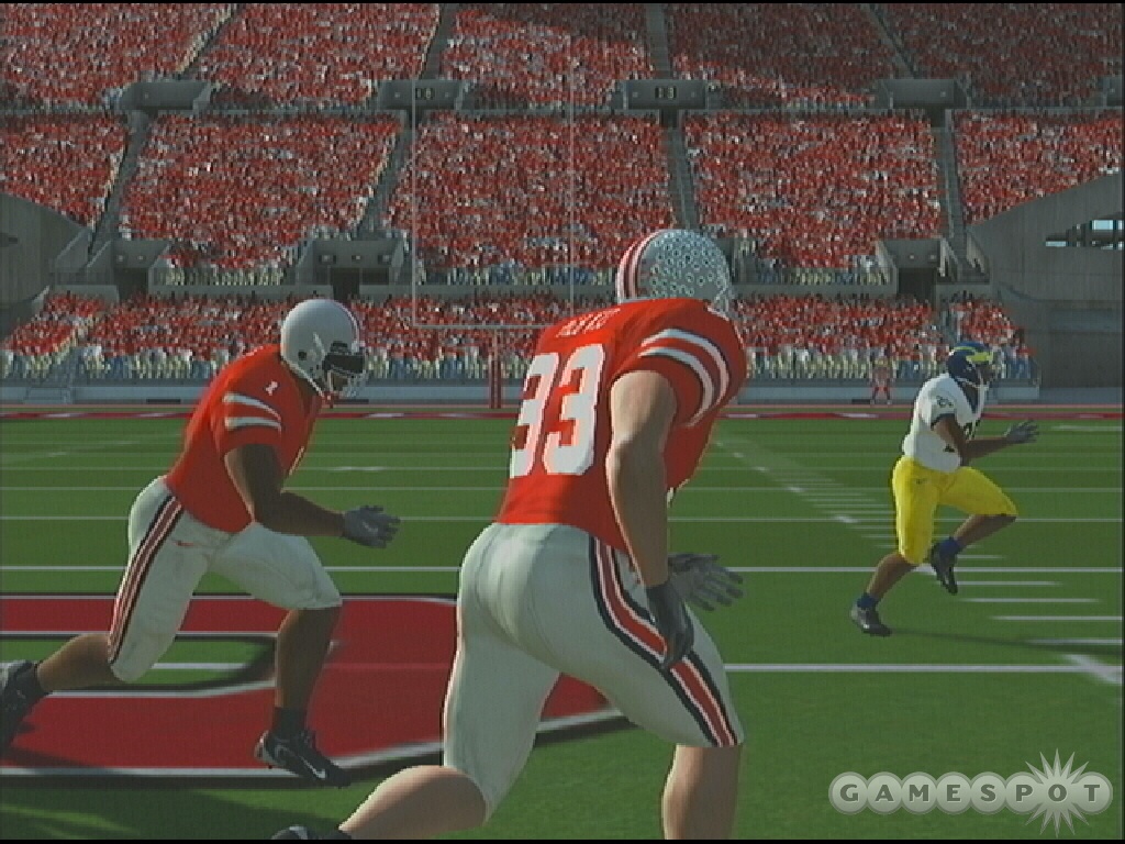 Buckeye impact middle linebacker #33 is one of the highest rated in the game.