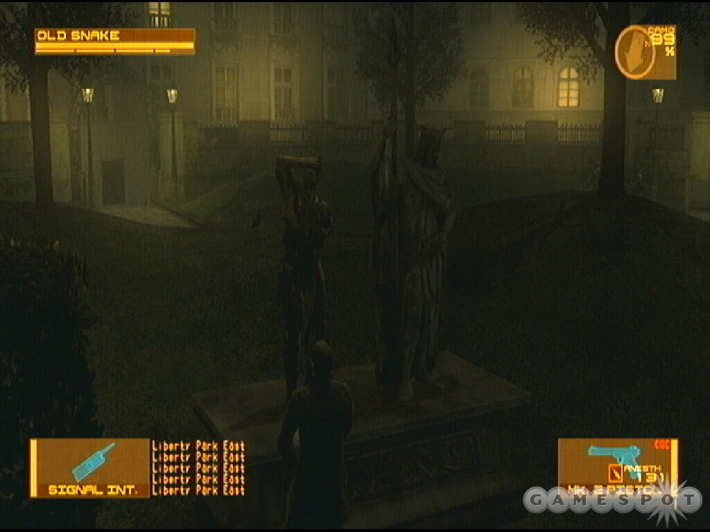 You can hide on this statue, which creates an amusing situation.