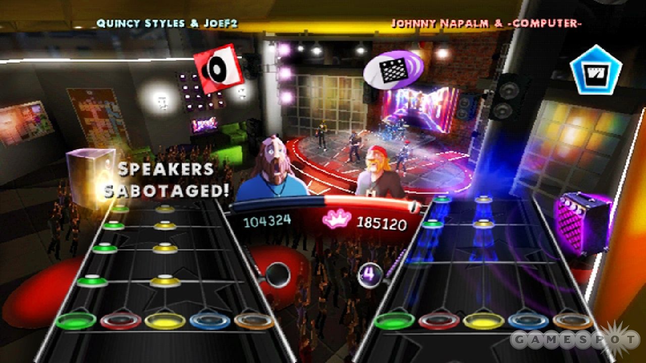 Sabotage the other team in Roadie Battle with your DS by breaking speakers and setting guitars on fire.