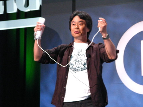 Miyamoto is clearly using MotionPlus.