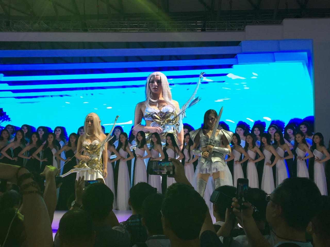 Go Inside The Massive Chinese Gaming Show