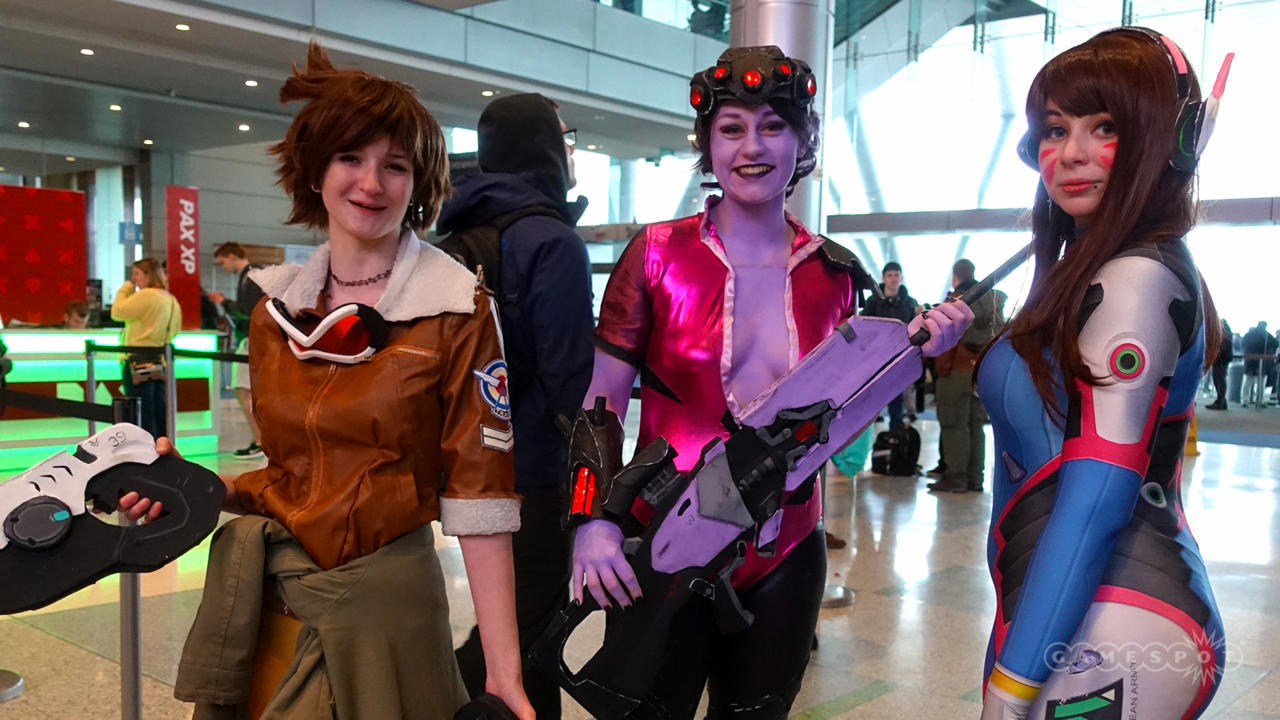 Tracer, Widowmaker, and D.Va from Overwatch