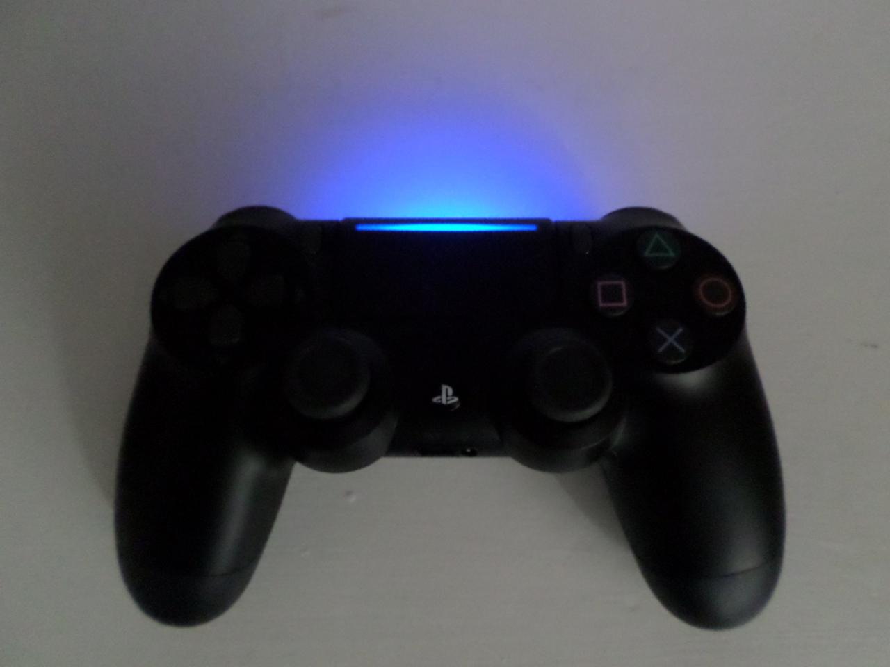 Picture of the new controller with added light bar, credit: shortman82