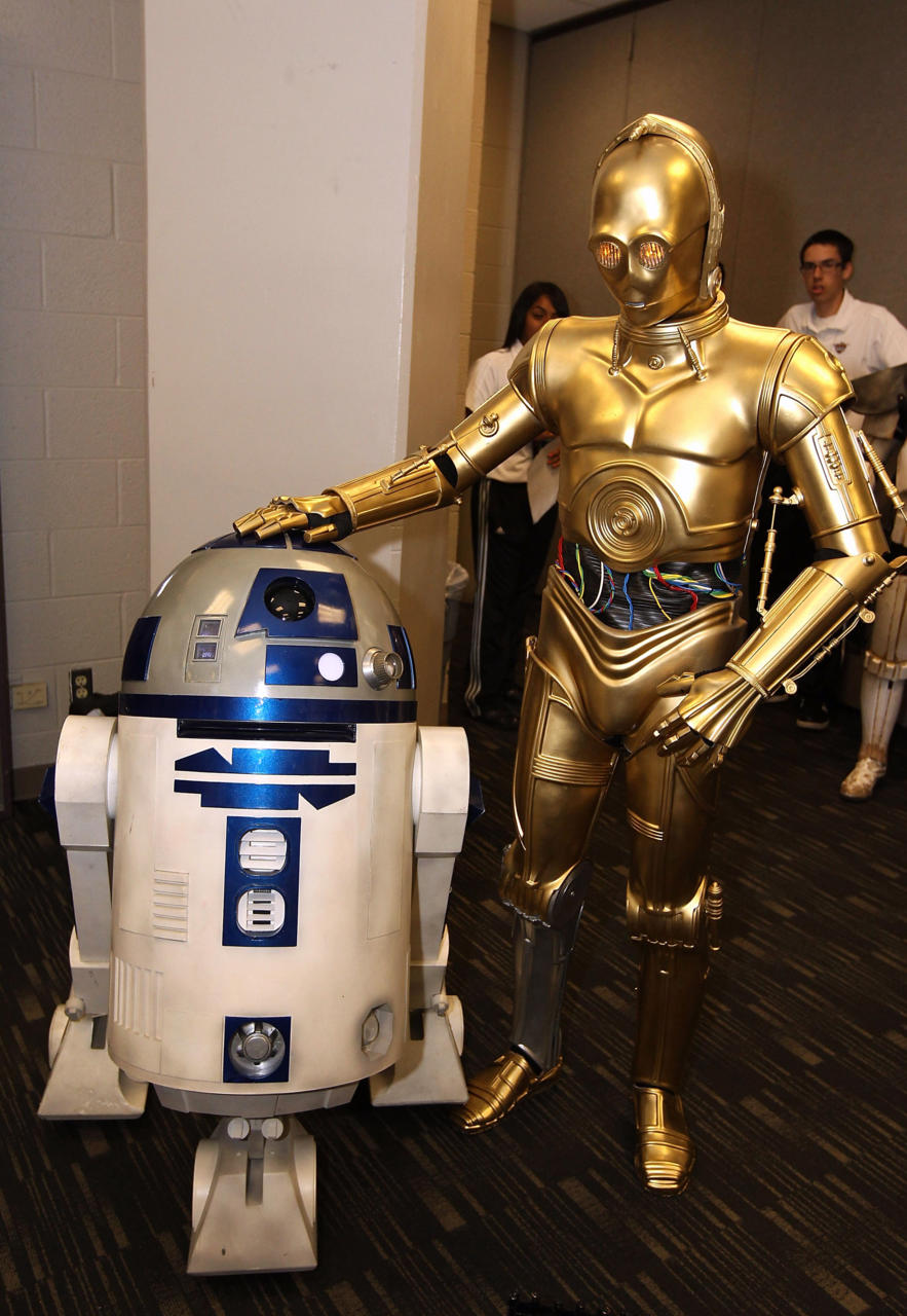 15. Everyone's favorite droids will make an appearance