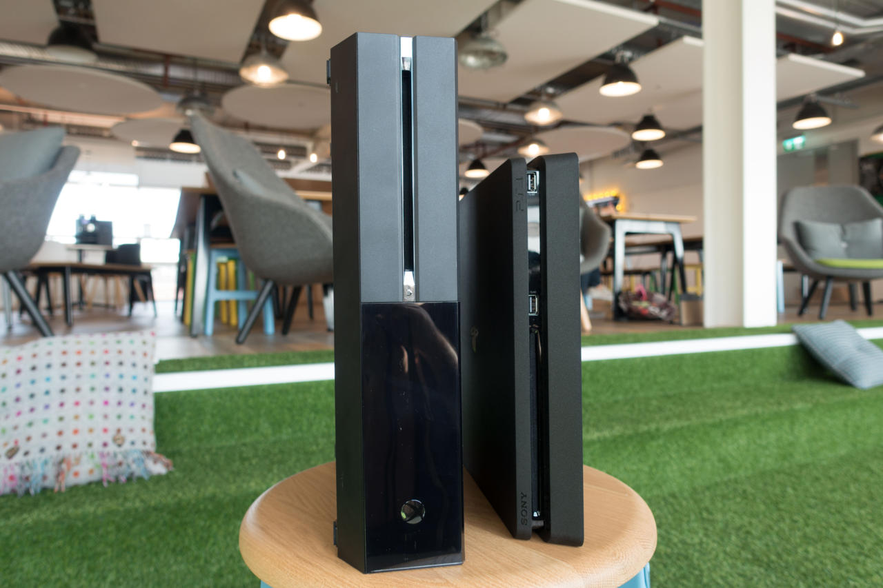 Xbox One vs. PS4 Slim