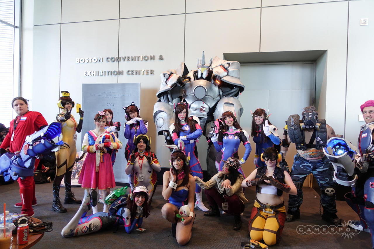 Overwatch Group Cosplay (Tank 2)