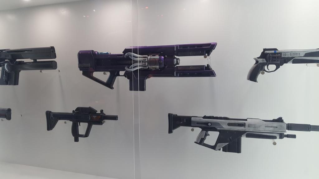 Destiny Life-Size Model Guns
