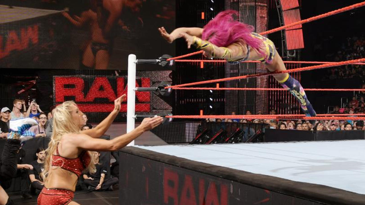 Sasha Banks (c) vs Charlotte