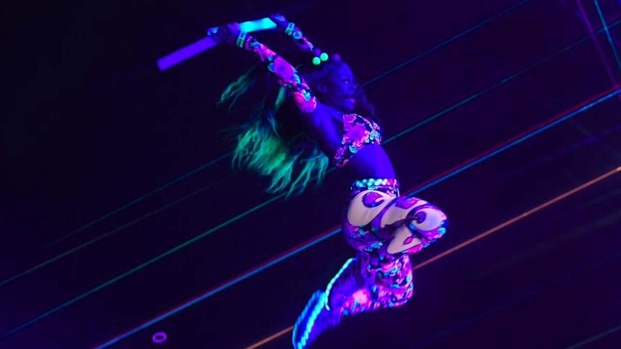Naomi: Watch Undertaker's entrance live at Wrestlemania