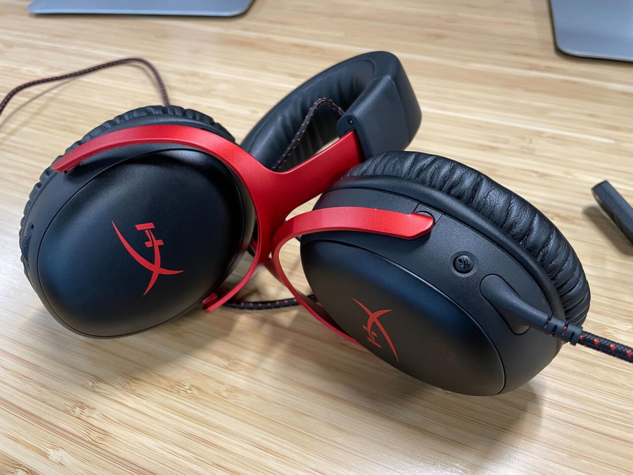 You can twist the HyperX Cloud III into a pretzel and it'll be fine, but you probably don't want to do this.