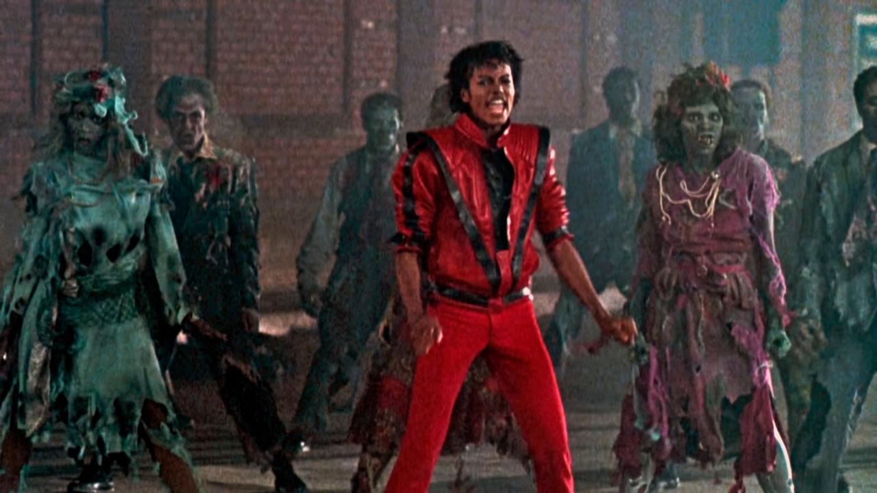 Parzival briefly changes into Michael Jackson's "Thriller" outfit
