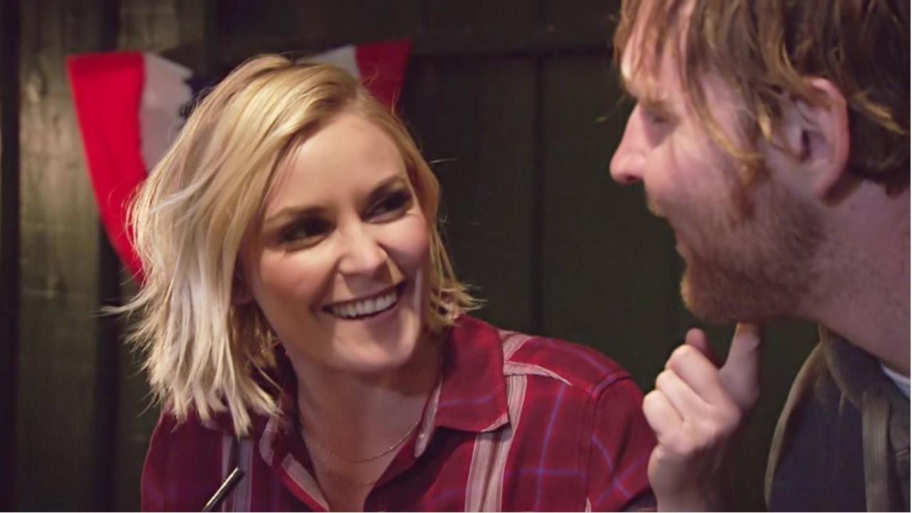 3. Dean Ambrose Fans Hate On Renee Young