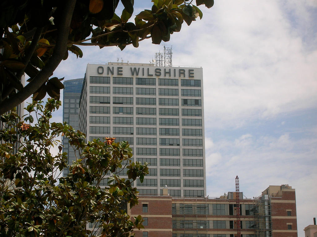 1. The movie's version of the internet is visually based off the 1 Wilshire Blvd. building in Los Angeles.