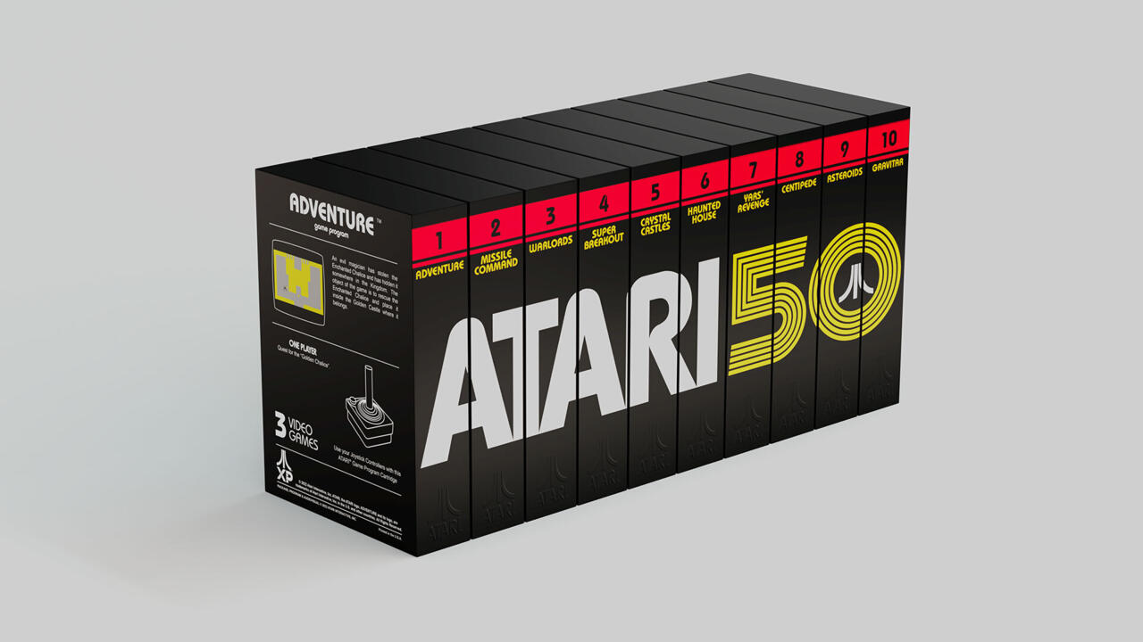 Set kotak lengkap membuat logo Atari 50.