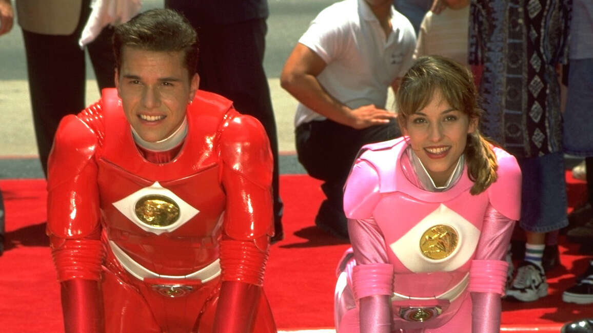Amy Jo Johnson Claps Back At Power Rangers Fans Angry She Isn't In Anniversary Special - GameSpot