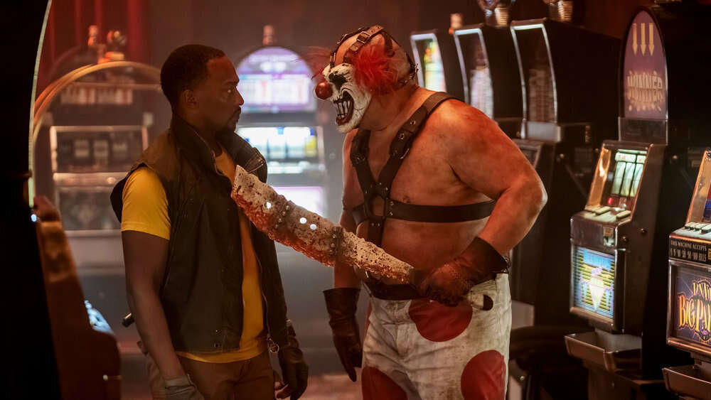 New Twisted Metal Clip Has Anthony Mackie And Sweet Tooth Singing 'Thong Song' In A Casino - GameSpot