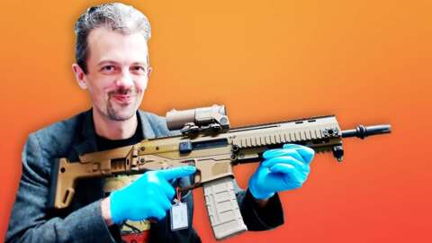 Firearms Expert Reacts To Call Of Duty: Modern Warfare 2 Remastered's Guns thumbnail